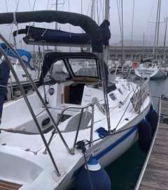 Set Marine jadrnica S 325 / Sket marina/ elan hull