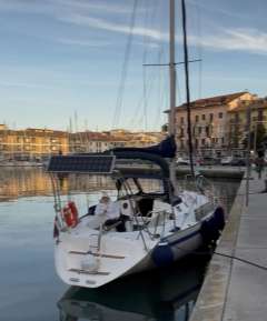 Set Marine jadrnica S 325 / Sket marina/ elan hull