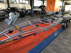 GG:2500kg., NL:2069kg. Deux essieux