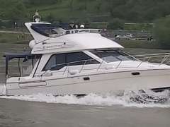 Bayliner 3388 Command Bridge