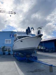 Carver 390 Cockpit Flybridge