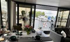La Mare Schwimmendes City-Apartment in Bremen