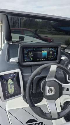 Malibu Wakesetter 22 LSV