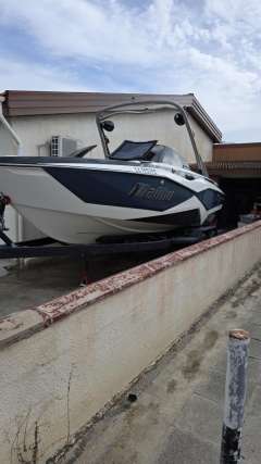 Malibu Wakesetter 22 LSV