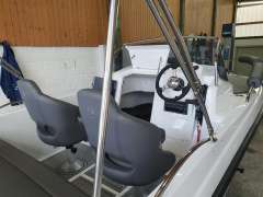 Trident Boats Sundeck 530