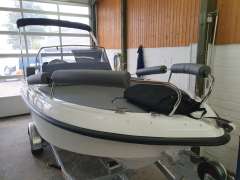 Trident Boats Sundeck 530
