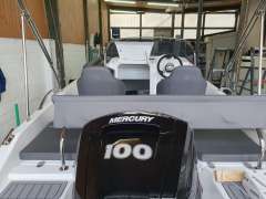 Trident Boats Sundeck 530