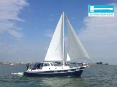 Unter Elbe Motorsailer