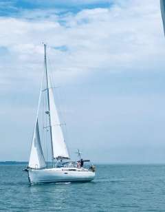Beneteau Oceanis 37