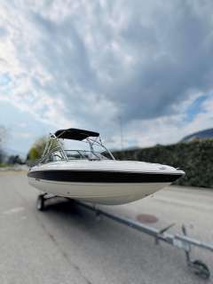 Stingray 225 LR Bowrider