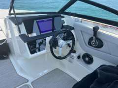 Sea Ray 210 SPXE