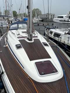 Bavaria 39
