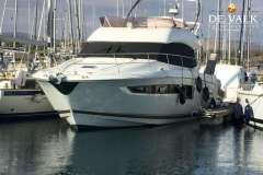 Jeanneau Prestige 50. Flybridge