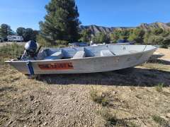 Quicksilver 1000 Fishing boat