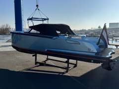 Qualia QT25 Sportboot