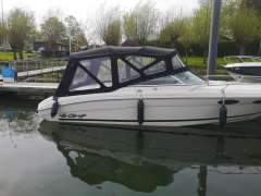 Sea Ray 230 OV signature Sport boat