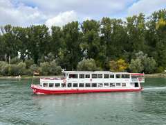 Fahrgastschiff