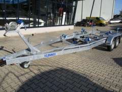 2700 kg tandem Yksiakselinen