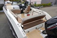Quicksilver Activ 675 Cruiser inkl. Trailer & Bodens