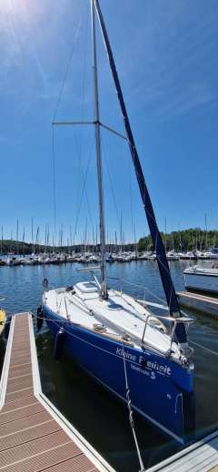 Beneteau First 211