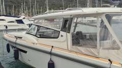 Nimbus W11 Barco cabinado