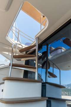 Beneteau Montecarlo 47 fly