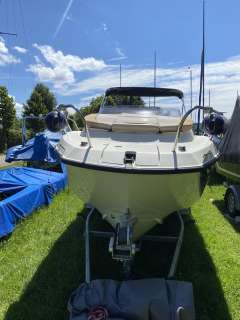 Quicksilver Active Cabin 555