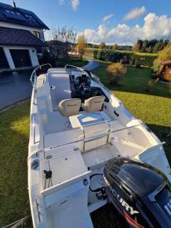 Quicksilver Activ 555 Cabin