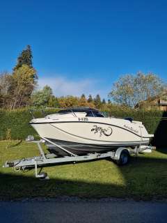 Quicksilver Activ 555 Cabin