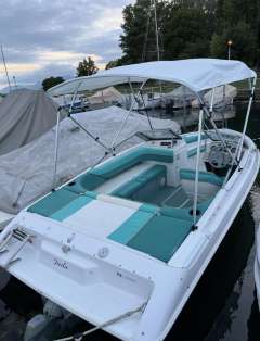 Larson All American 170 BR Sport boat