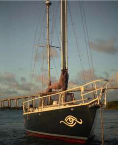 Bruce Roberts Offshore 38