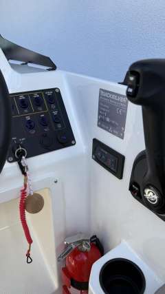 Quicksilver 525 aXess