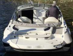 Stingray 208 CR Cabin