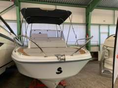 Flyer 6 SundDeck Center console