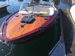 Boesch 680 Costa Brava Bateau de sport