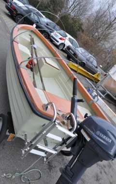 Crescent 410 Fishing boat