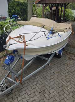 Quicksilver 470 Cabin