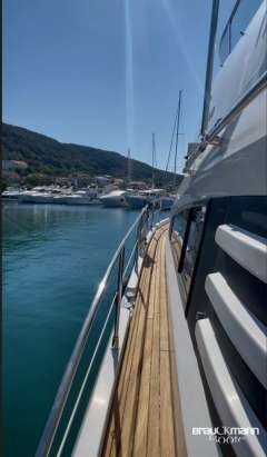 Fairline Squadron 52