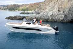 Ranieri NEXT 330 LX Kabinbåt
