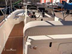 Boston Whaler 210 MONTAUK