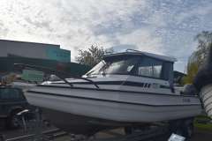 Ultra R750 Sportboot