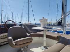 Jeanneau Prestige 36 Fly mit Welle/Bug- u. Heckst