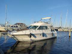 Jeanneau Prestige 36 Fly mit Welle/Bug- u. Heckst