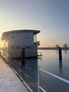 Floating House Steelvoll 63