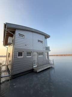 Floating House Steelvoll 63