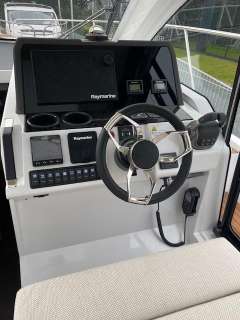Sealine C390