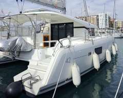 Lagoon 42 Owner's Version