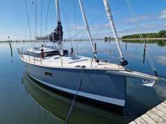 Berckemeyer Yacht Design BM 37 Bristol Decksalon