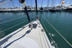 Hunter Marine 50 Center Cockpit