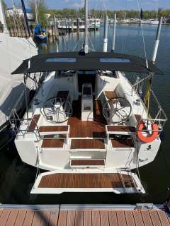 Beneteau Oceanies 38